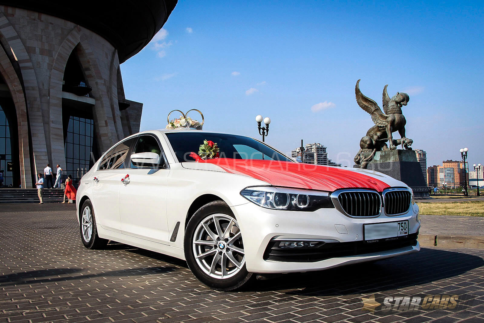 Аренда BMW 5 (белая) с водителем