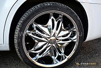 Фото 05 — Аренда Chrysler 300C (белый) с водителем в Казани