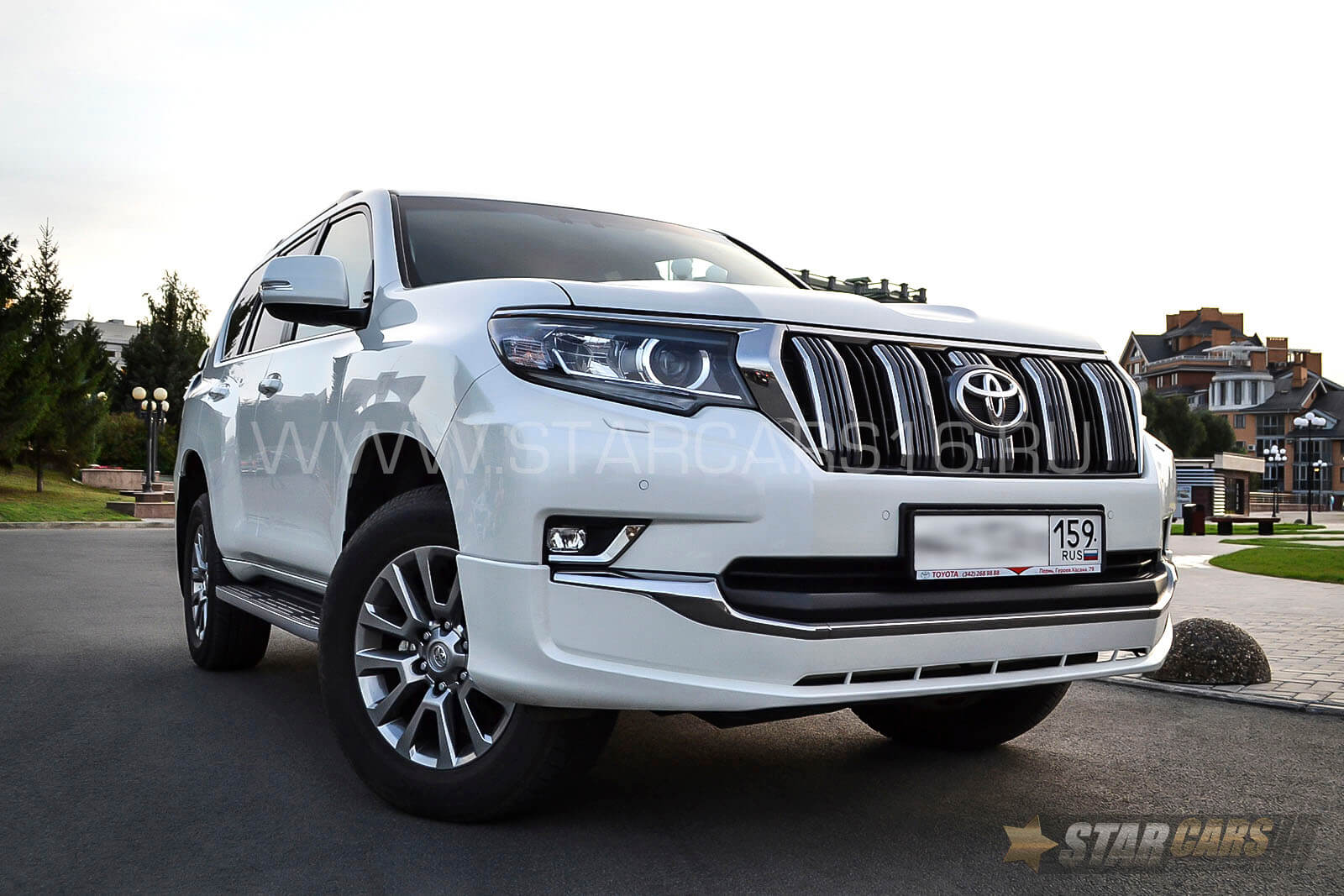 Аренда Toyota Land Cruiser Prado 150 (белый) с водителем